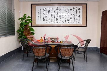 紅上光工廠辦公室-深圳不干膠貼紙